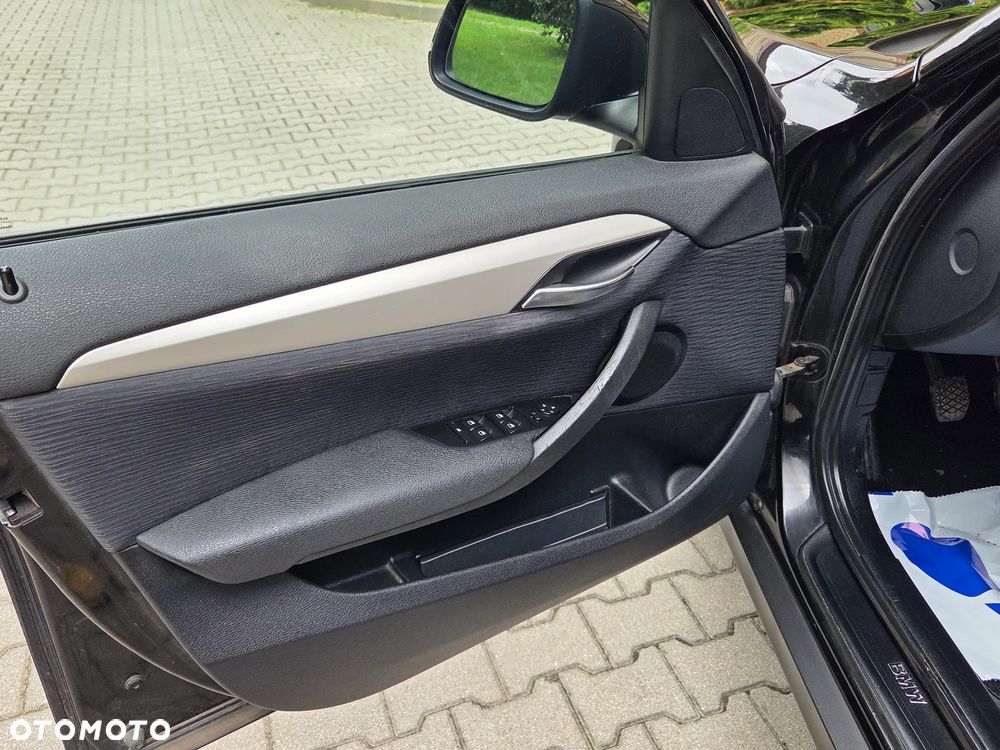 BMW X1 sDrive18i xLine - 24