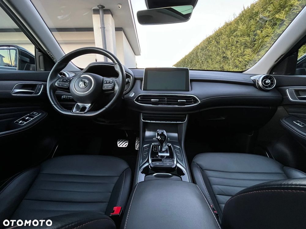 MG EHS Luxury - 16