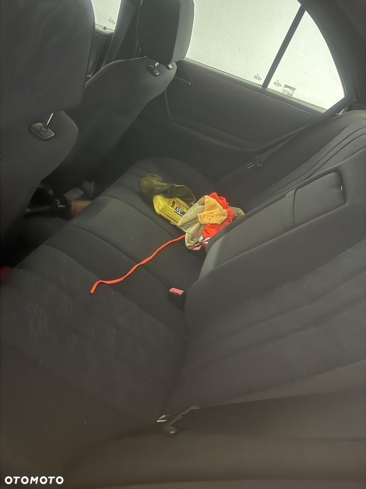 Mercedes-Benz Klasa E - 2