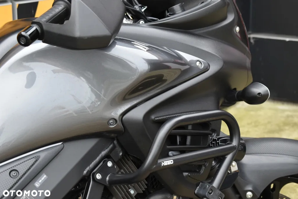 Suzuki V-STROM - 31