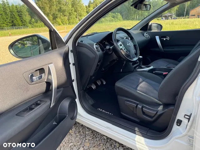 Nissan Qashqai+2 - 25