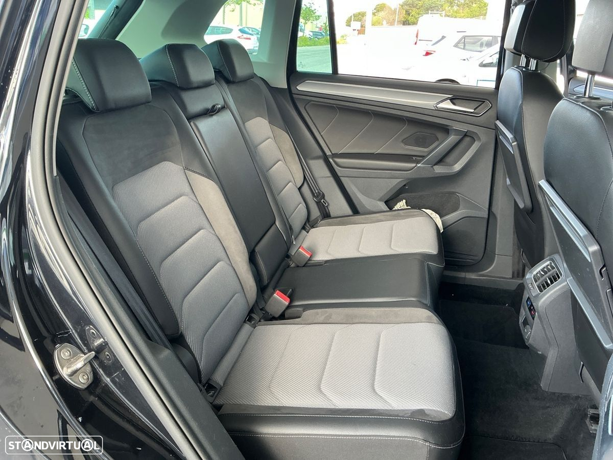 VW Tiguan 2.0 TDI R-Line - 43
