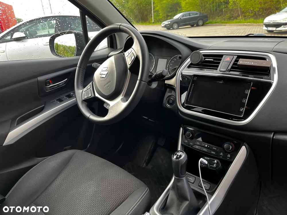 Suzuki SX4 - 17