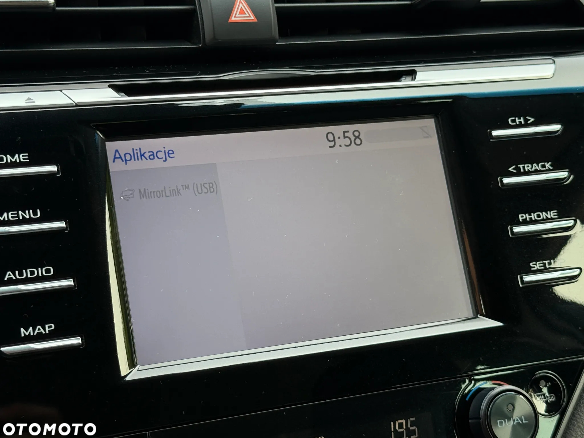 Toyota Camry 2.5 Hybrid Comfort CVT - 17