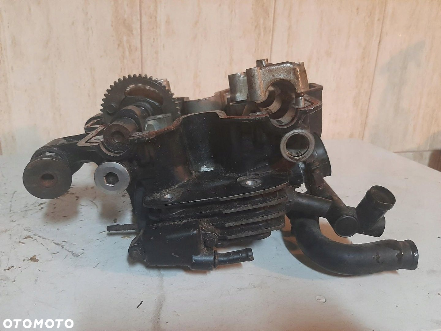 GŁOWICA CYLINDRA HONDA VF 700 MAGNA - 10