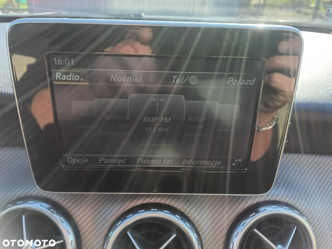 Mercedes-Benz GLA - 23