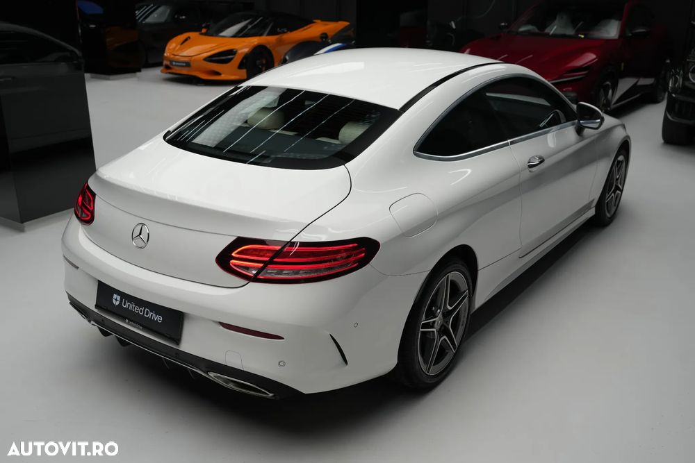 Mercedes-Benz C 400 4MATIC Coupe - 31