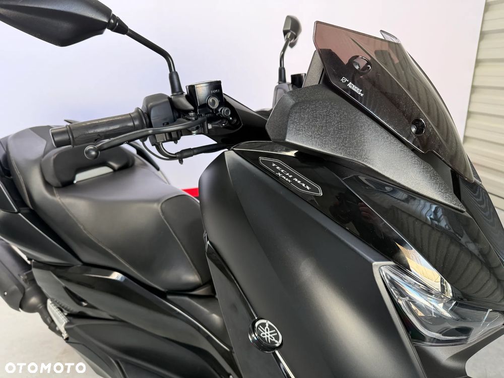 Yamaha X-max - 4