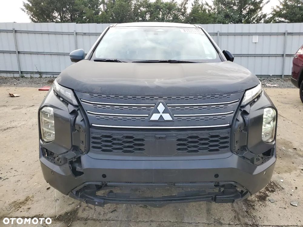 Mitsubishi Outlander - 5