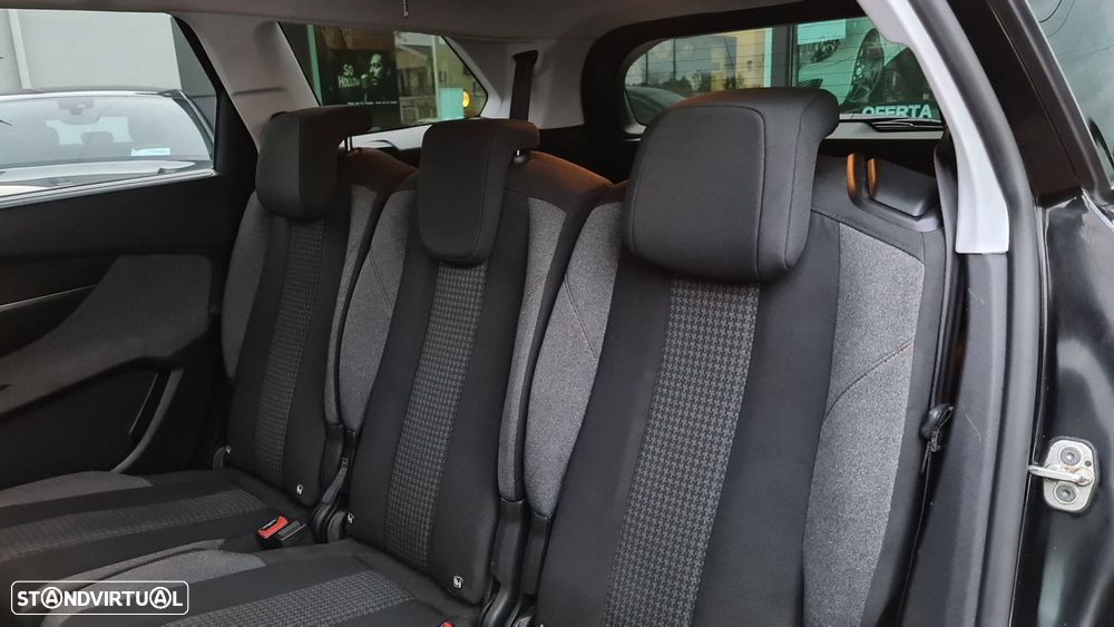 Peugeot 5008 1.5 BlueHDi Allure EAT8 - 34