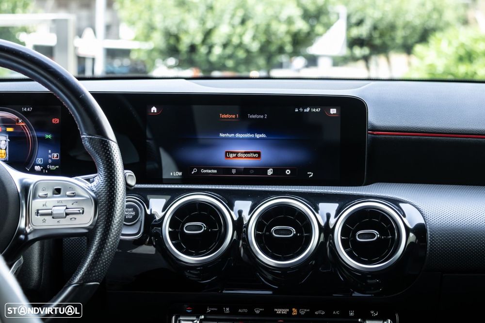 Mercedes-Benz A 250 e AMG Line - 34