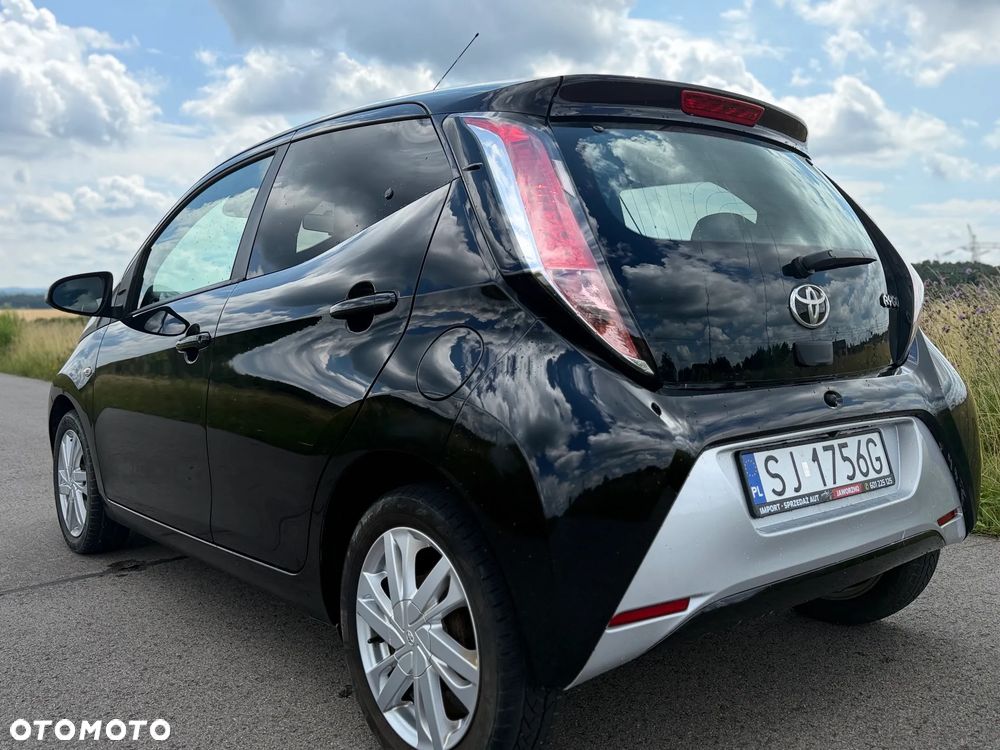 Toyota Aygo x-clusiv - 21