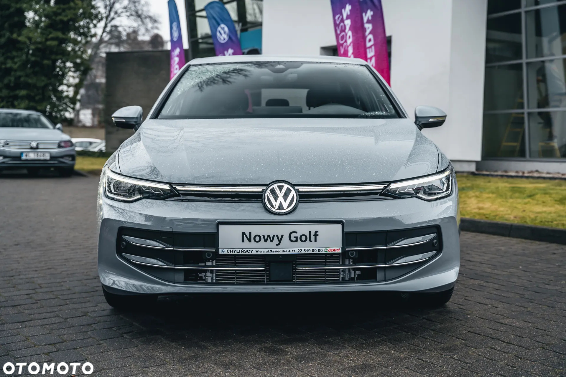 Volkswagen Golf - 8