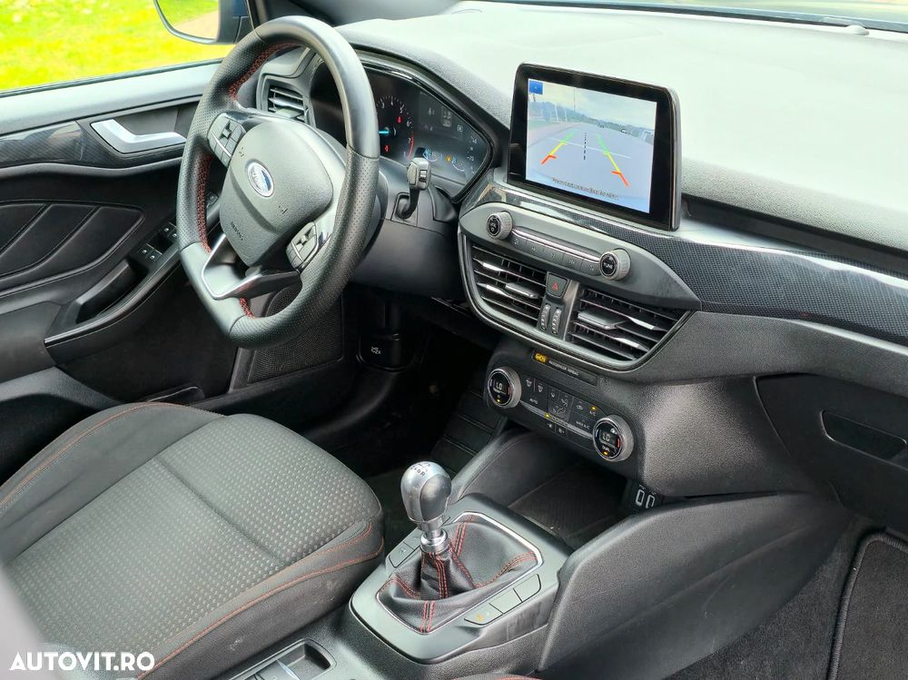 Ford Focus 1.0 EcoBoost Hybrid ST-LINE DESIGN - 13