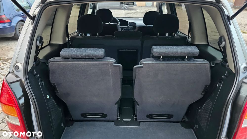 Opel Zafira - 13