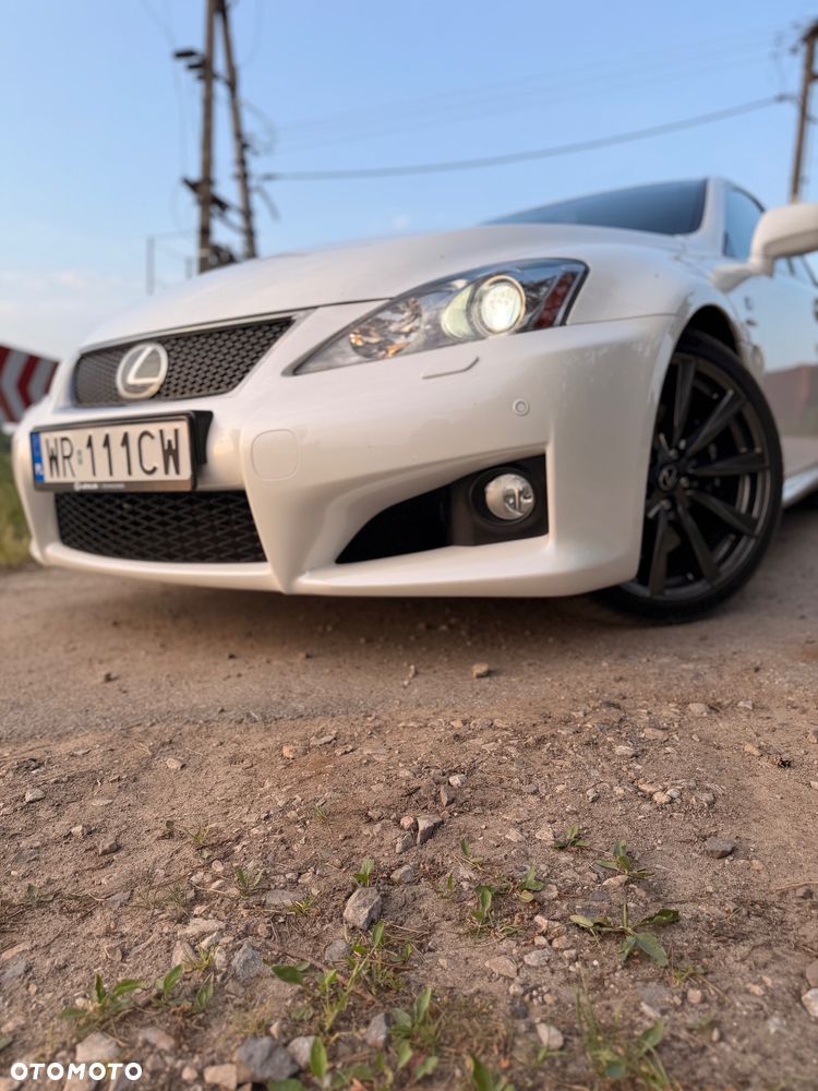 Lexus IS - 10