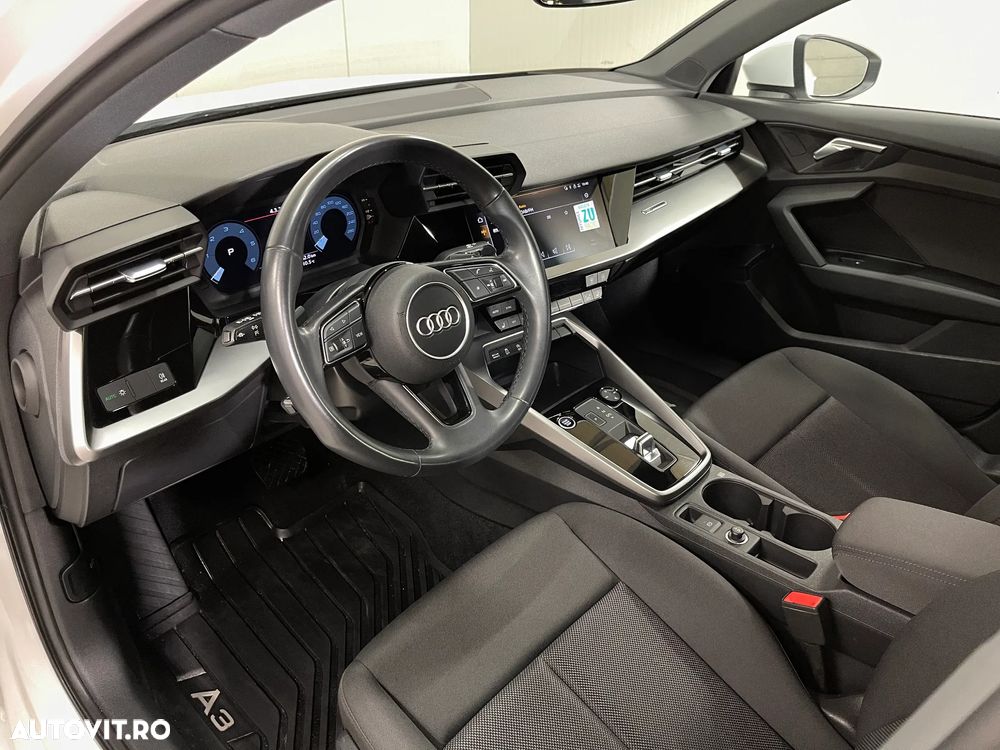 Audi A3 2.0 35 TDI S tronic Advanced - 5