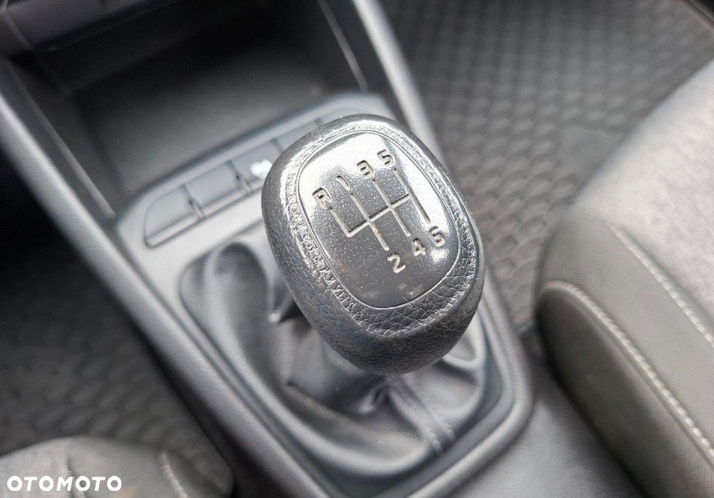 Kia Stonic - 35