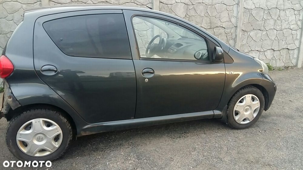 Na części Toyota Aygo 1E0 Silnik Skrzynia Maska Zderzak Drzwi Klapa Szyba - 2