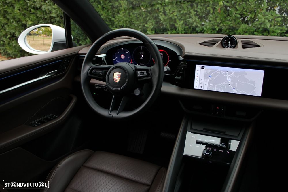Porsche Macan Electric 4 - 28