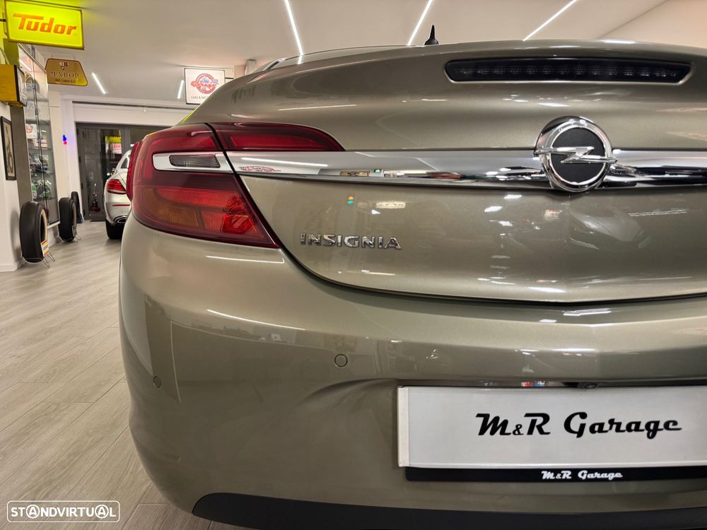 Opel Insignia 1.4 T Executive GPL - 14