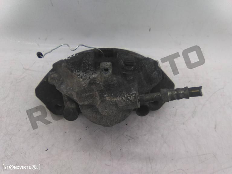 Bomba Travão Frente Esquerda  Mercedes T1 (601) [1977_1998] 208 - 2