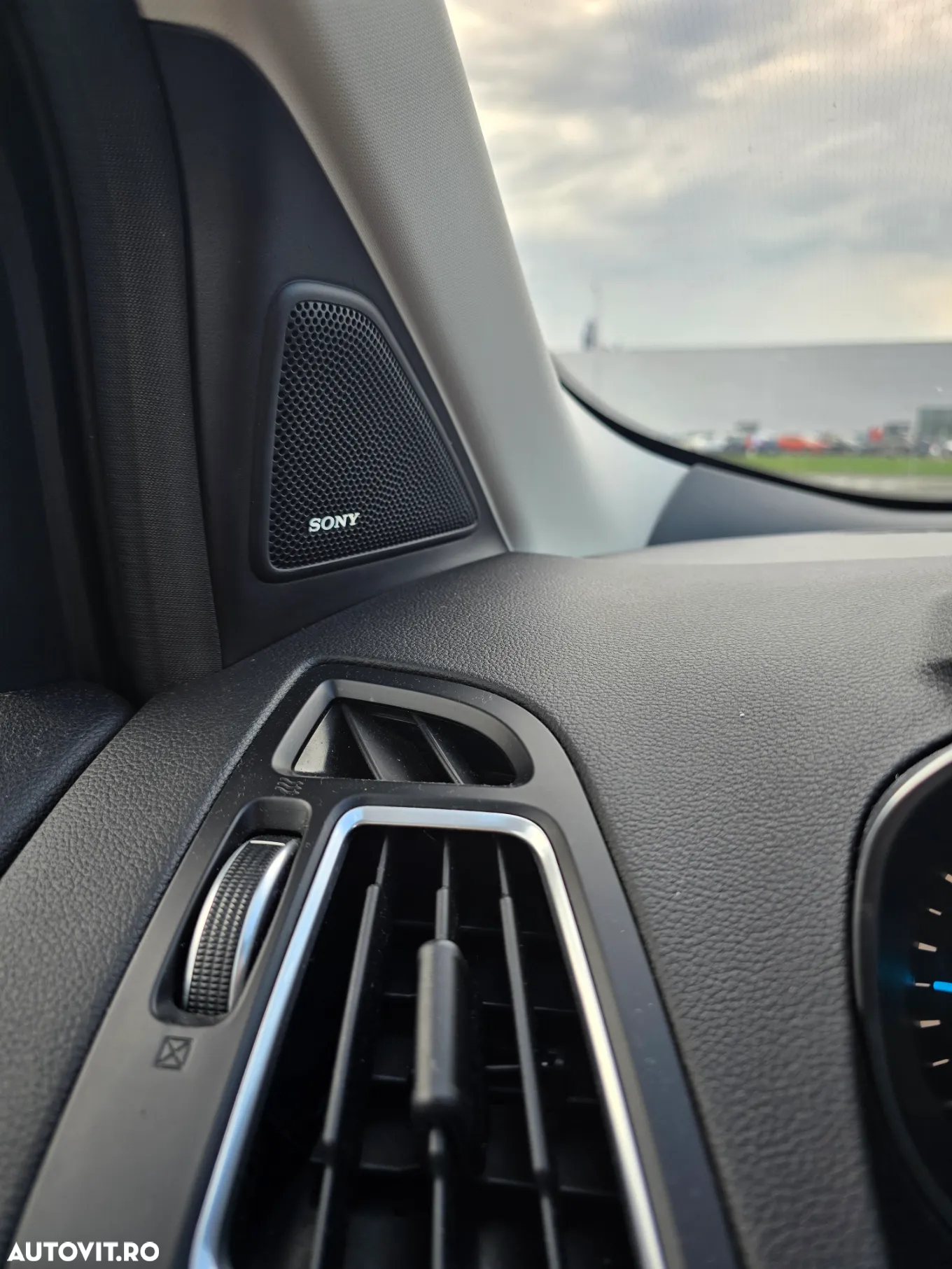 Ford Kuga 2.0 TDCi 4WD Powershift Titanium - 19