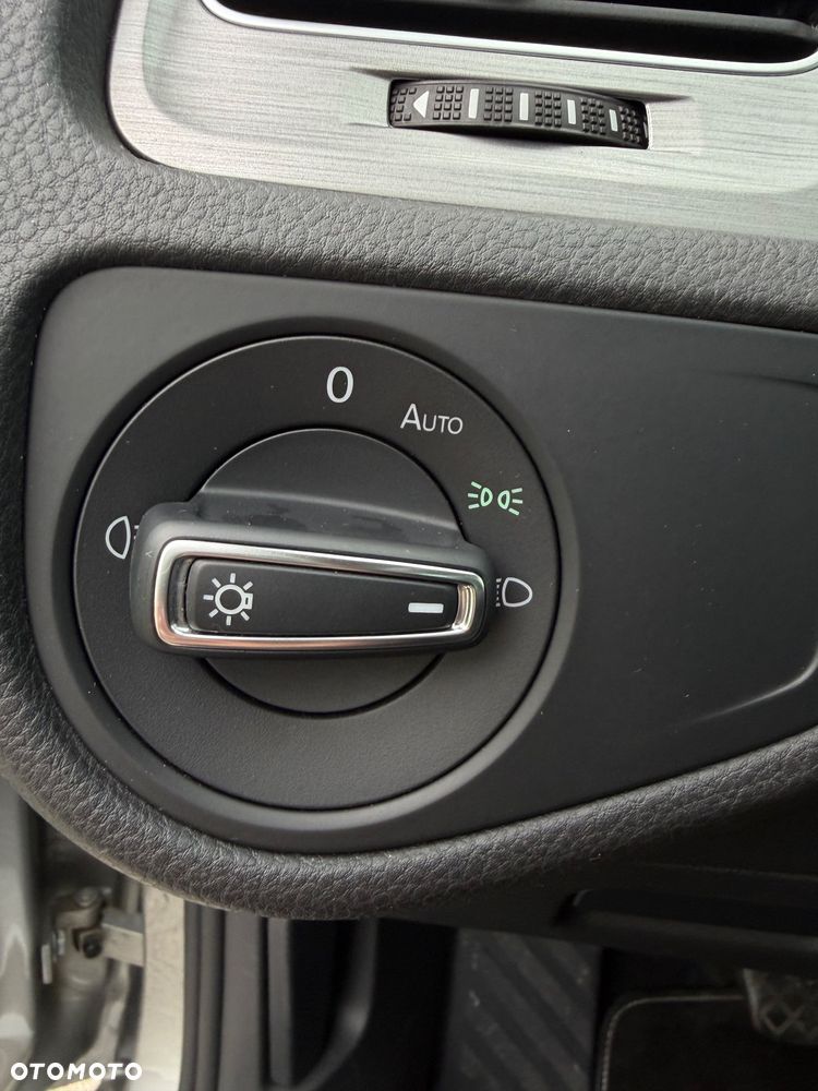 Volkswagen Golf 1.4 TSI BMT Comfortline - 15