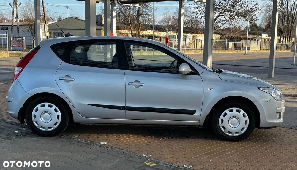 Hyundai i30 1.6 Comfort - 4