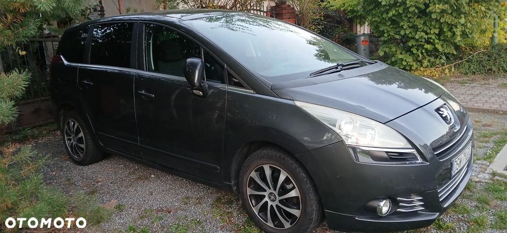 Peugeot 5008 2010 photo 2