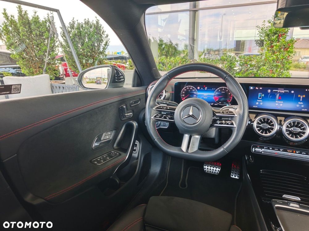 Mercedes-Benz CLA 200 mHEV AMG Line 7G-DCT - 16