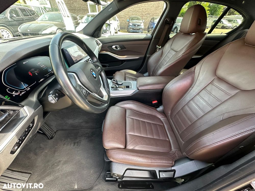 BMW Seria 3 330e Aut. Sport Line - 10