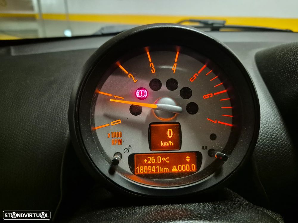 MINI Countryman One D - 22