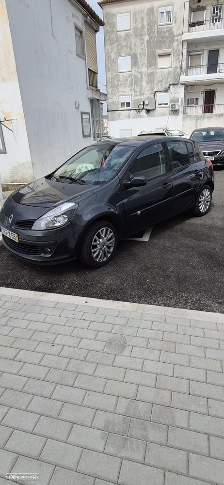Renault Clio 1.5 dCi Privilège - 1