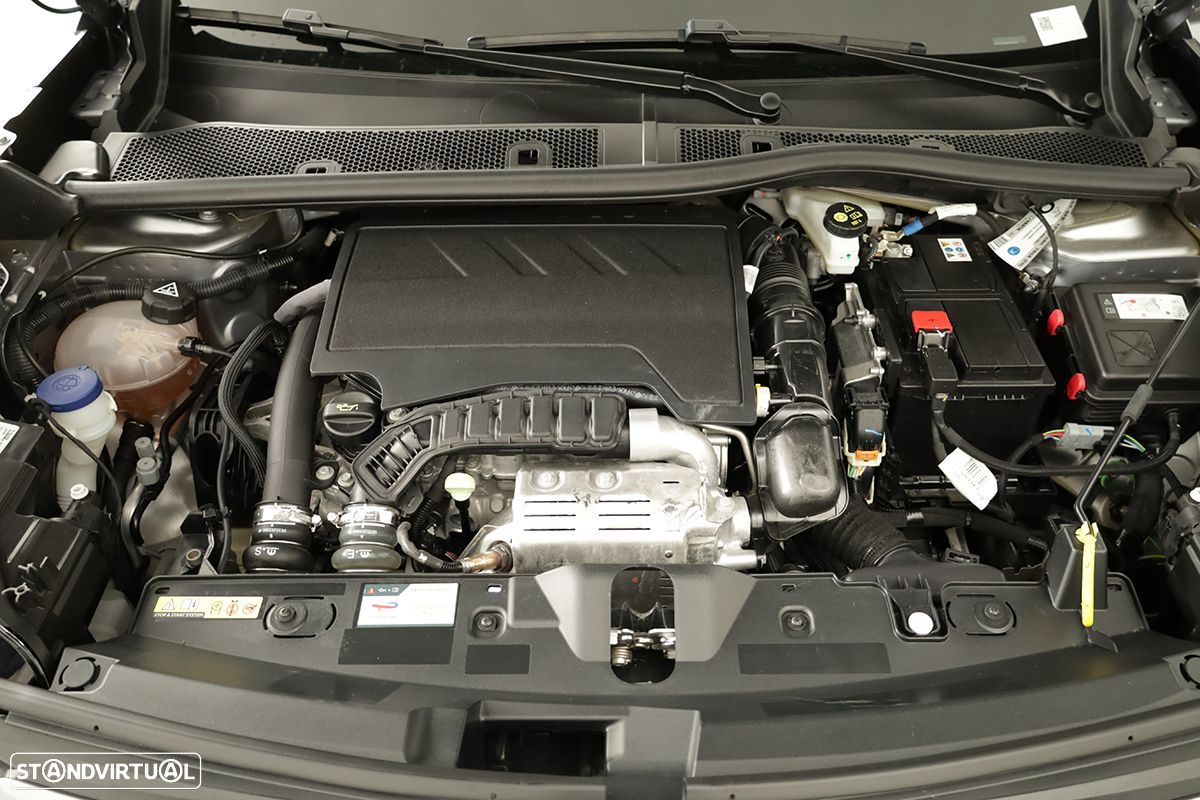 Peugeot 2008 1.2 PureTech Allure EAT8 - 25