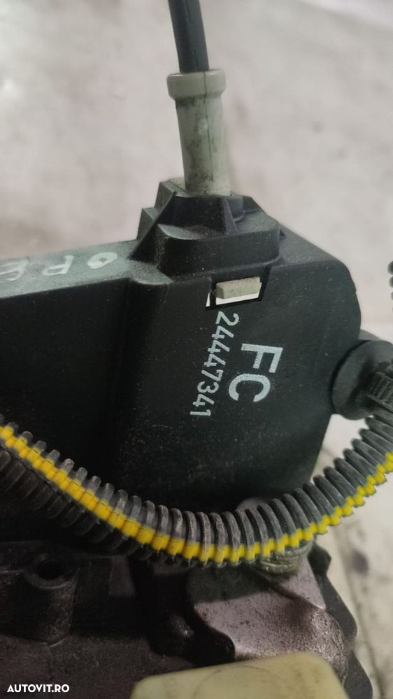 Broasca usa dreapta fata 24447341 Opel Vectra C [2002 - 2005] 1.8 ben - 3