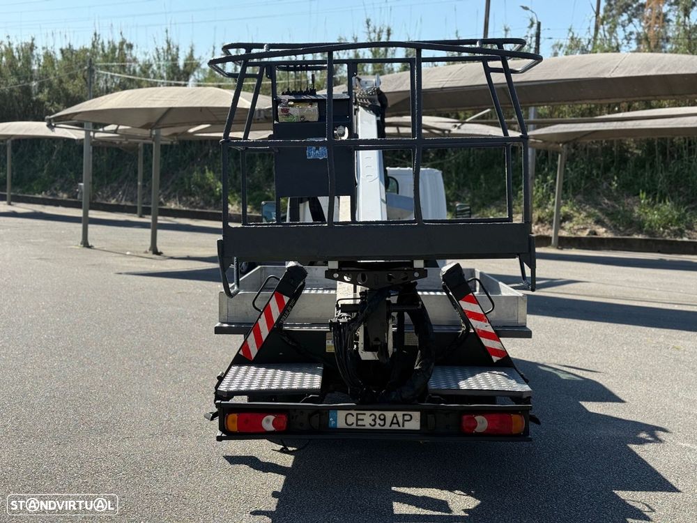 Nissan Cabstar 3.0 TD 35.13 L/1 - 5