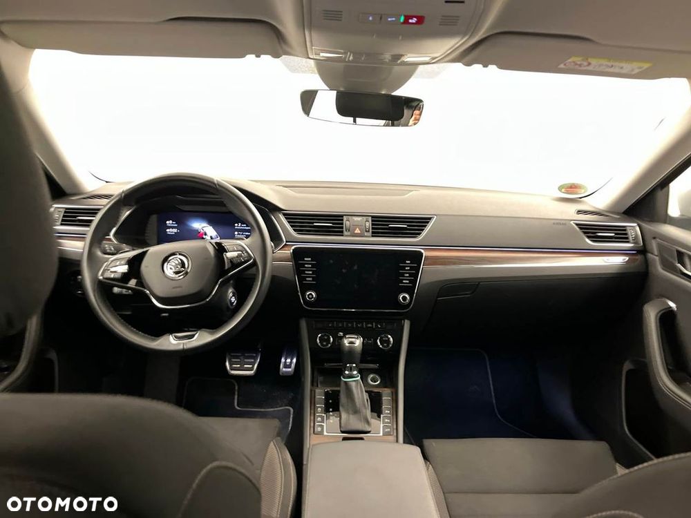 Skoda Superb 2.0 TDI SCR 4x4 Scout DSG - 13