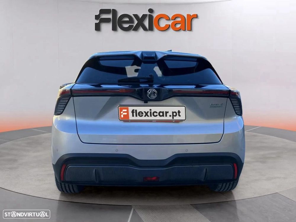MG MG4 64 kWh Luxury - 8