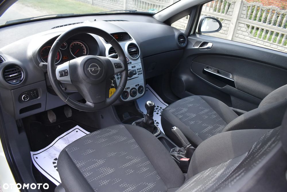 Opel Corsa 1.4 16V Color Elegance - 22