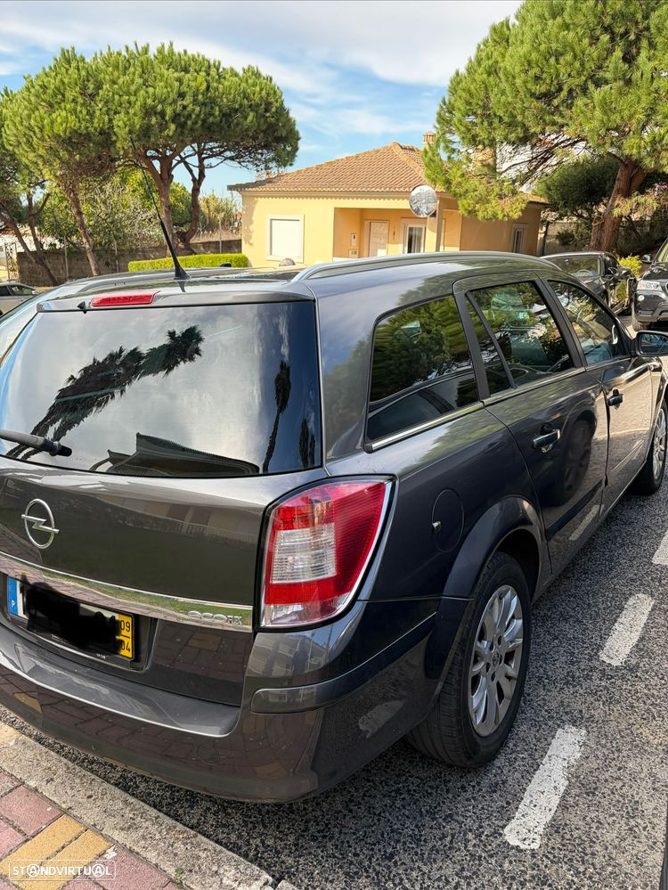Opel Astra Caravan - 5