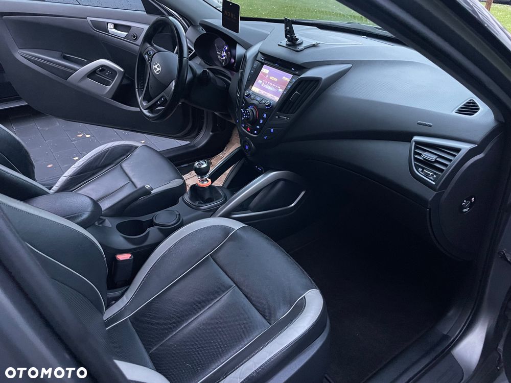 Hyundai Veloster 1.6 Turbo Premium - 12