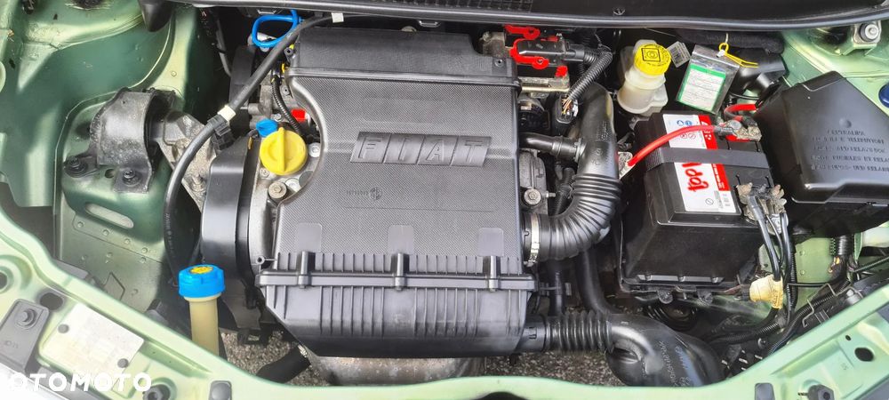 Fiat Idea 1.4 16V Dynamic - 18