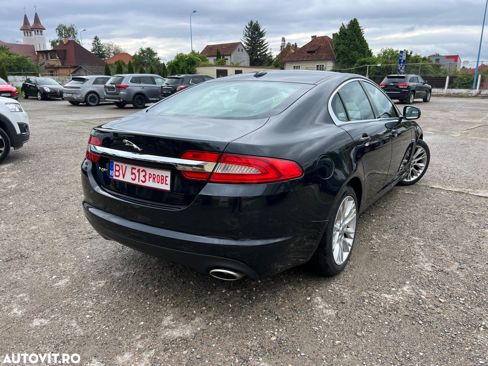 Jaguar XF 2.2D Premium Luxury - 4