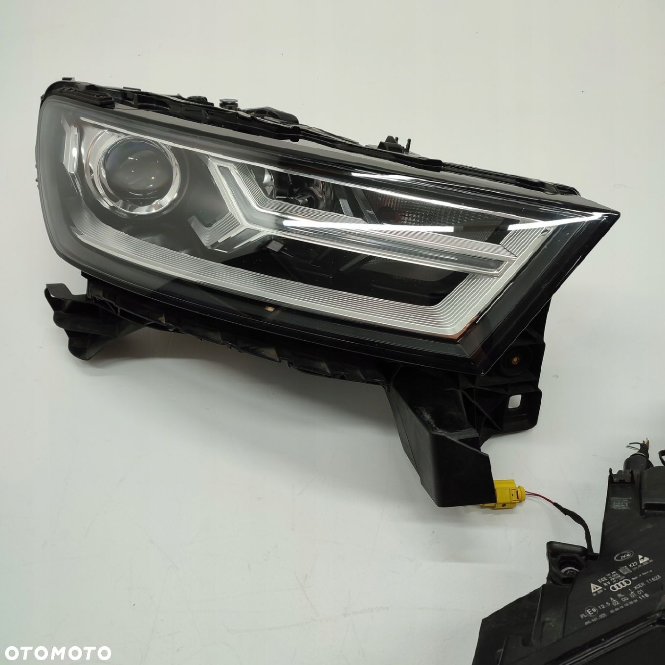 AUDI Q7 4M LAMPA PRZÓD PRAWA BI-XENON LED 4M0941006 - 1