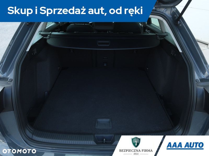 Volkswagen Golf Variant - 14