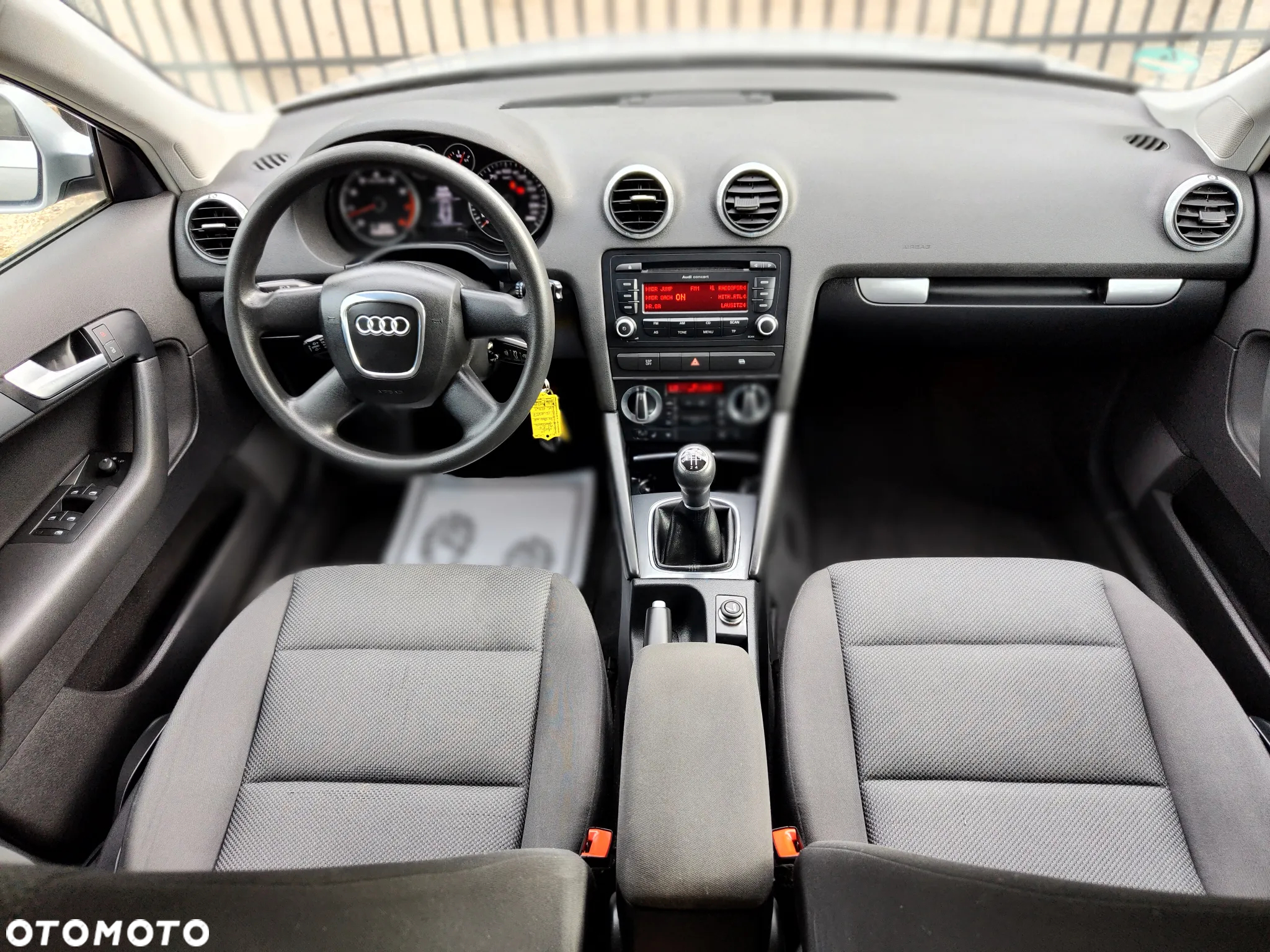 Audi A3 1.6 Sportback Ambiente - 6