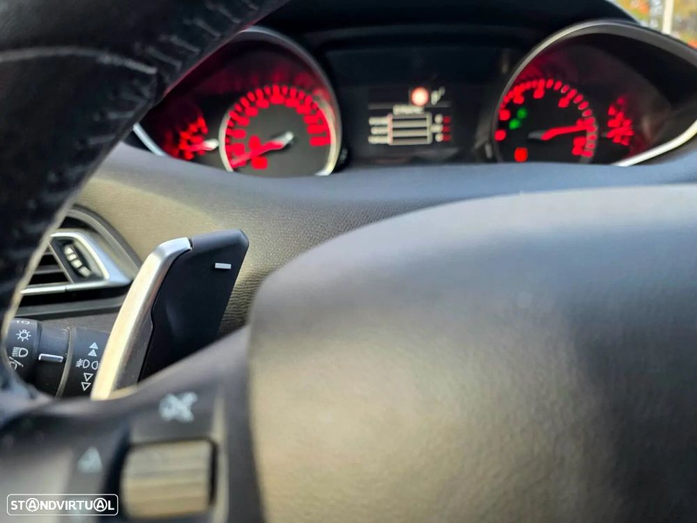 Peugeot 308 1.5 BlueHDi Style EAT8 - 27