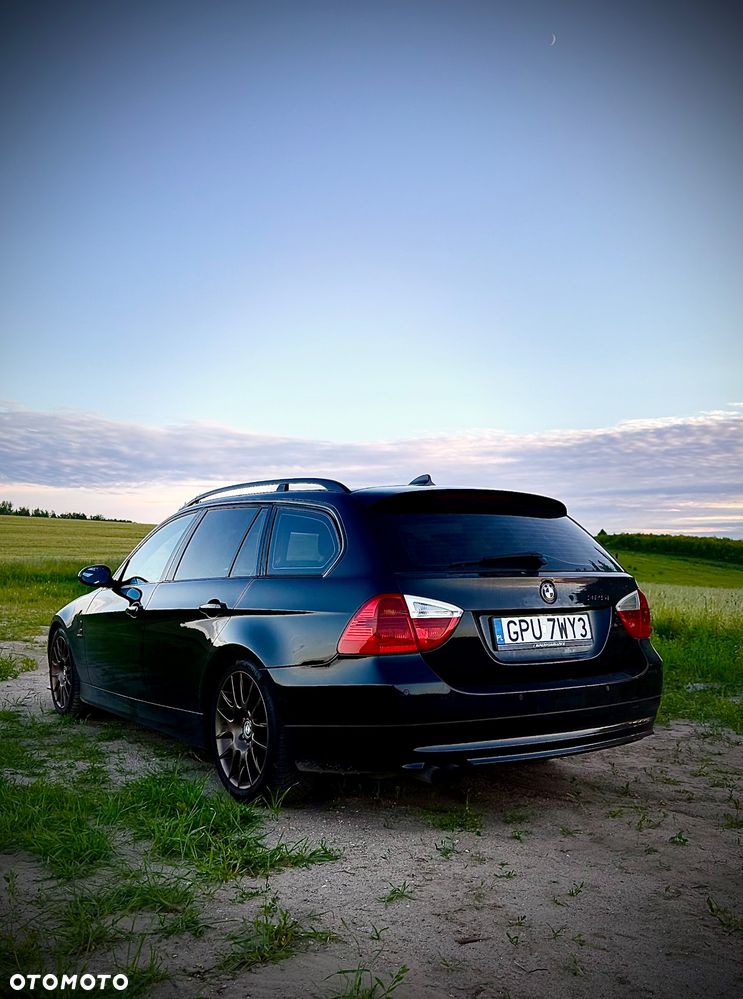 BMW Seria 3 325i - 2