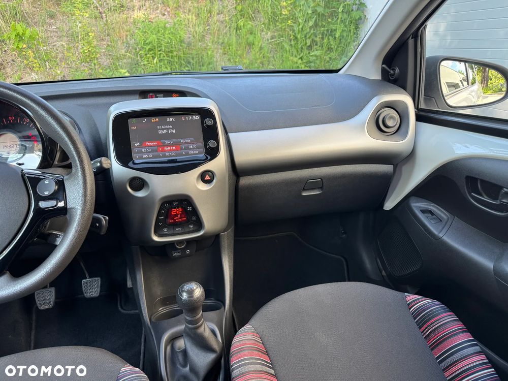 Citroën C1 PureTech 82 SELECTION - 8